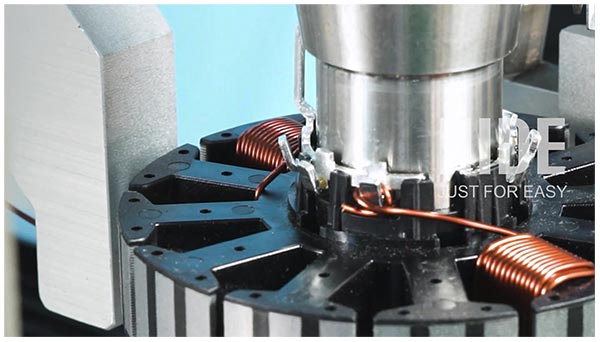 ブラシレス モーターBLDC電機子針のウィンド マシーンの針の巻取り機